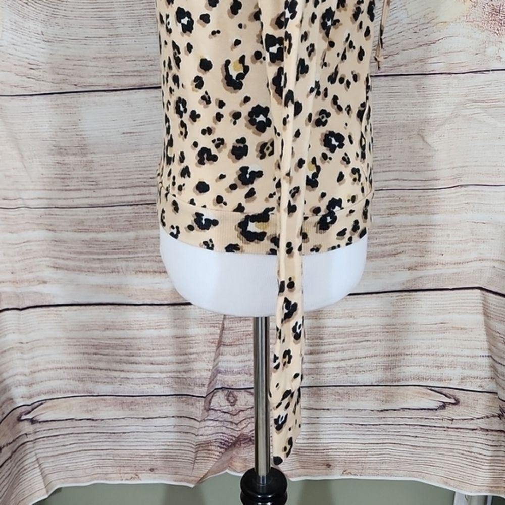 NWT Love Fire Animal Print‎ Sweatshirt Size X-Small - Picture 13 of 16
